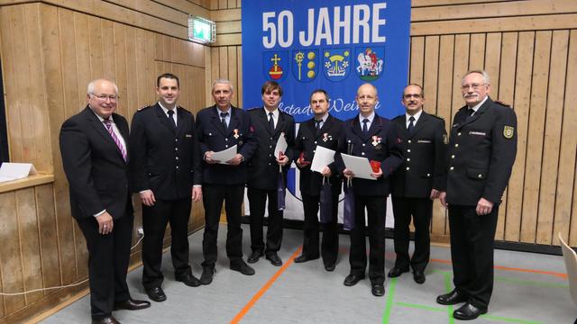 Ausgezeichnet mit dem Feuerwehrehrenkreuz des Landes Baden-Württemberg wurden Thomas Herzog, Jochen Bechtler und Tobias Gesell, Jürgen Hingst und Bernhard Händel