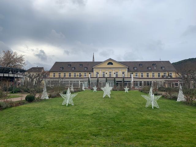 Das Bad Dürkheimer Kurhaus zur Vorweihnachtszeit. | Foto: Franz Walter Mappes