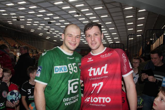 Nationalspieler Paul Drux (links) mit Jannek Klein von den Eulen Ludwigshafen