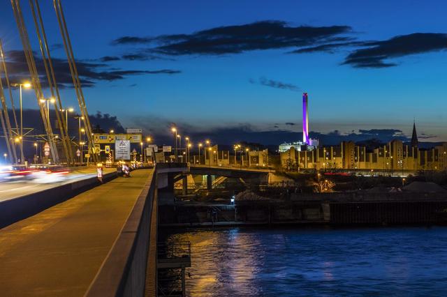 Der "närrische" Kamin feiert mit. | Foto: Annette Mueck / ps