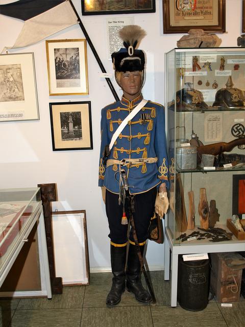 Husarenuniform im Wiesentaler Heimatmuseum