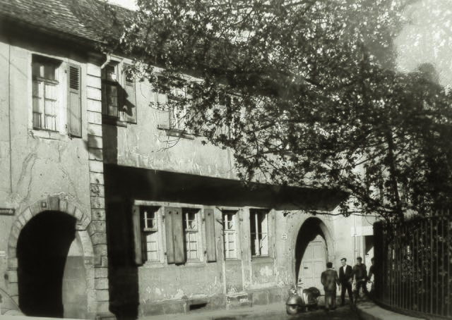 Bild 2a: Tor zum Bachgängel, Gasthaus zum Schiff | Foto: Waldemar Lyszio