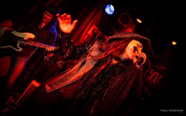 Stacie Collins | Foto: Paul Needham
