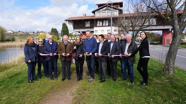  Zum Start der Pfälzer Mandelwochen wurde am Haus der Deutschen Weinstraße in Bockenheim das letzte Teilstück des Pfälzer Mandelpfades offiziell eingeweiht.   | Foto: Pfalztouristik