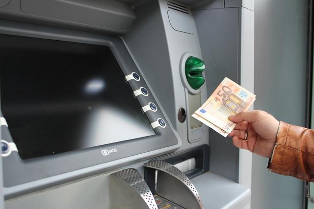 Bargeldversorgung und Versorgung mit Bankdienstleistungen gesichert