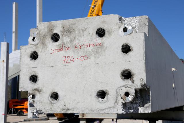 Aus Baden für Karlsruhe: Die Stahlbeton-Fertigteile werden in Mittelbaden hergestellt und nachts auf LKW zum Wildpark transportiert. | Foto: Roland Fränkle/EIBS