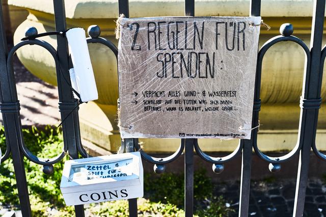 Die Spenden sollten wind- und wasserfest verpackt und beschriftet sein. | Foto: Gaier
