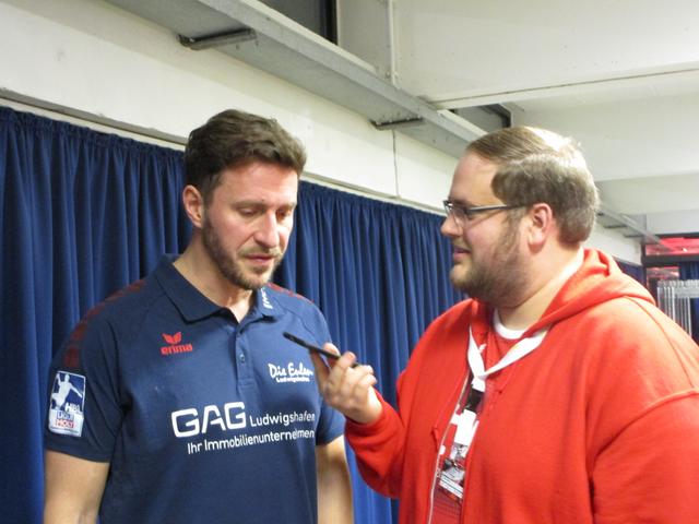 Thomas Stüber beim Interview mit Benjamin Matschke (Foto Michael Sonnick)