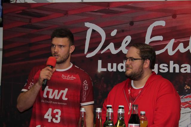 Kai Dippe beim Interview mit Thomas Stüber (Foto Michael Sonnick)
