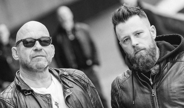 "Even art must eat!" | Foto: KKsings - Bandmitglieder, Stefan Kahne und Klaus Zanelechien
