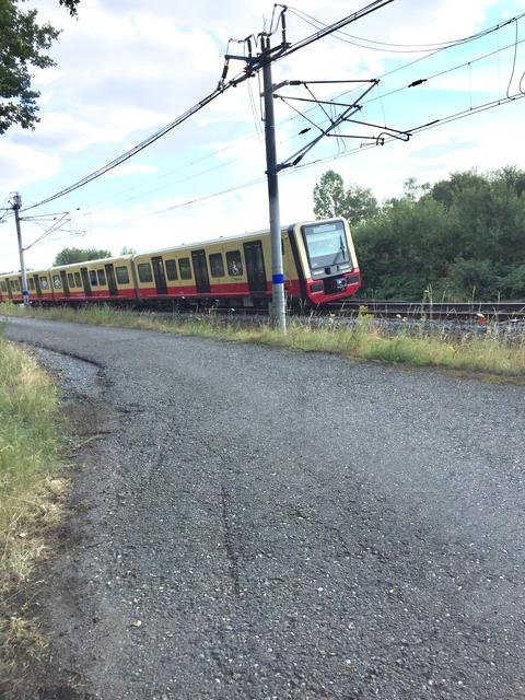 Berliner S-Bahnzug auf der Prüfstrecke
