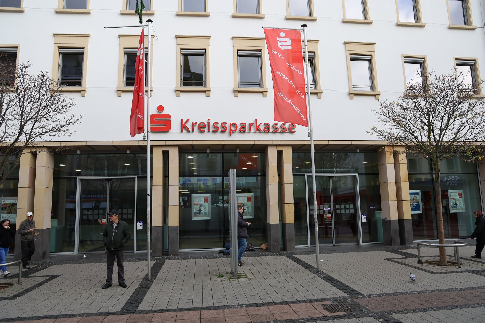 Kreissparkasse und Stadtsparkasse Gespräche über eine Fusion werden vertieft Kaiserslautern Kreissparkasse und Stadtsparkasse Gespräche über eine Fusion werden vertieft Kaiserslautern