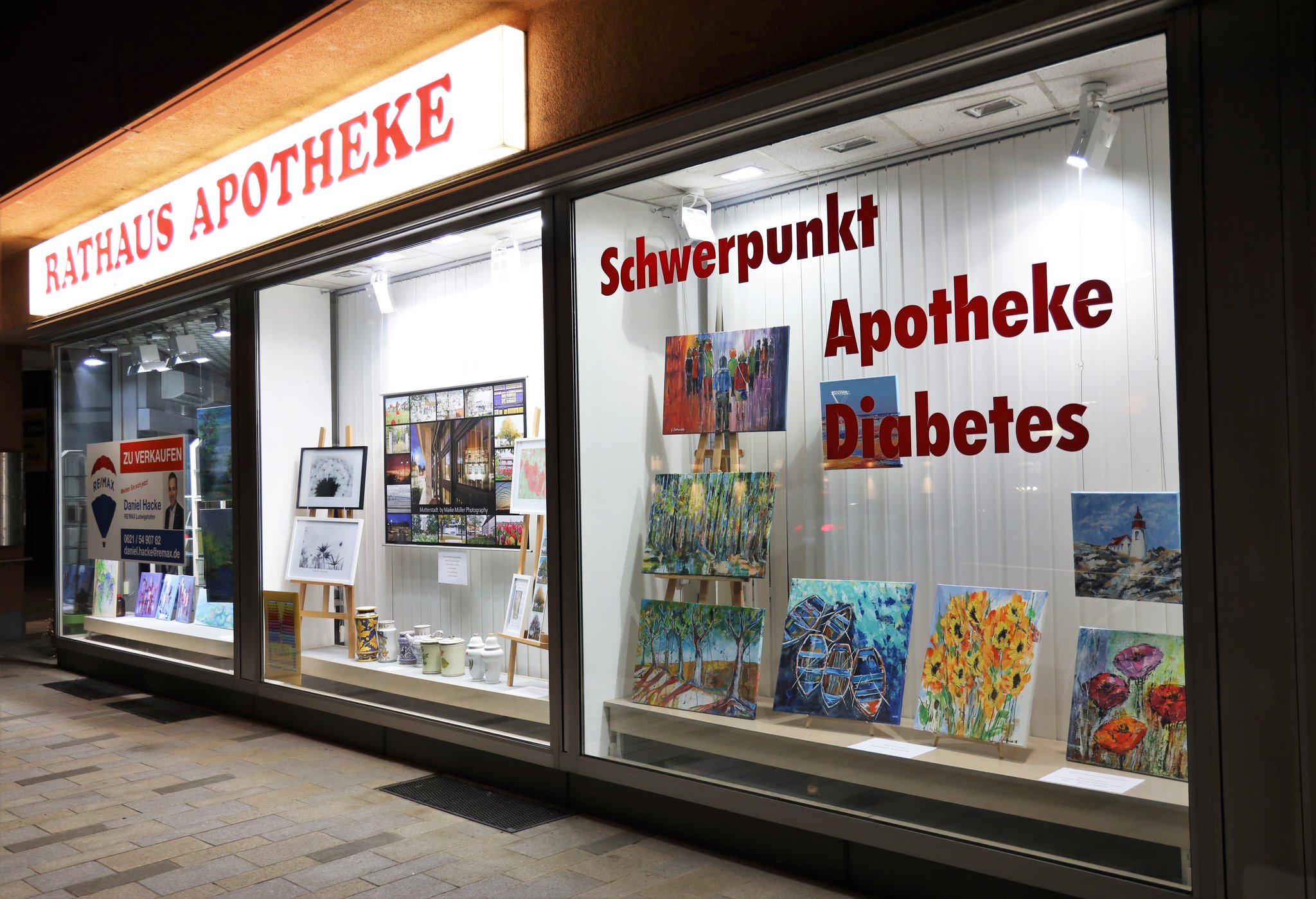 Win-Win Situation im Mutterstadter Zentrum: Kunst in den Fenstern der ...