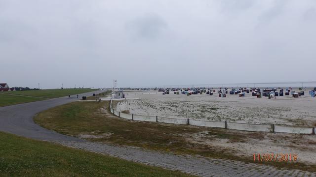 Strand Neuharlingersiel Blickrichtung west | Foto: H.S.B.