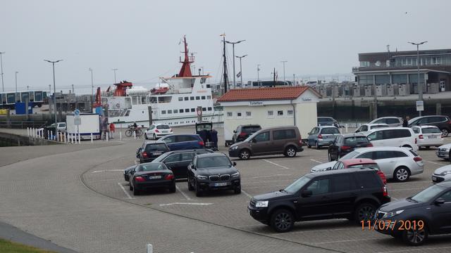Einfahrt Fährhafen Neuharlingersiel