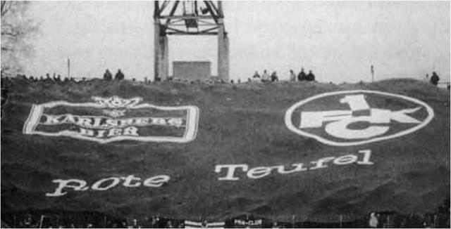 Die erste Blockfahne Deutschlands: Natürlich im Betzenberg-Stadion in Kaiserslautern | Foto: FCK-Museum