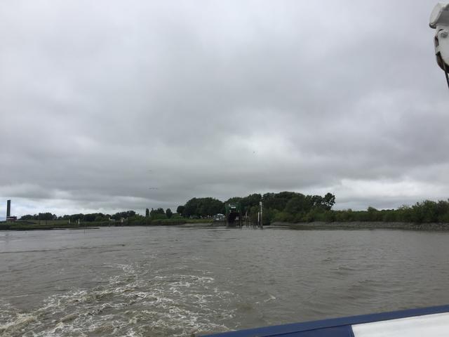 Auf der Elbfähre | Foto: H.S.B.