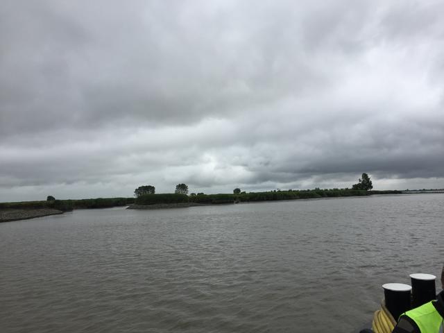 Immer noch auf der Elbe | Foto: H.S.B.