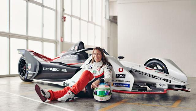 Die Schweizerin Simona De Silvestro fährt mit Klaus Bachler den zweiten Porsche (Foto Porsche) 