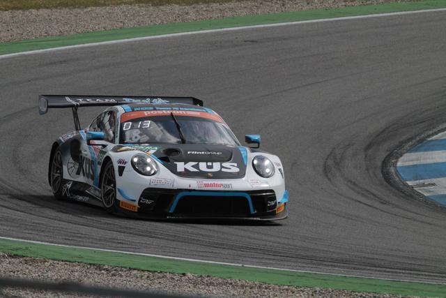 Das KÜS Team75 von Timo Bernhard geht mit zwei Porsche beim ADAC GT Masters an den Start (Foto Michael Sonnick) 
