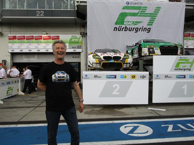 ROWE-Chef Michael Zehe freut sich über das Podium auf dem Nürburgring (Foto Michael Sonnick)