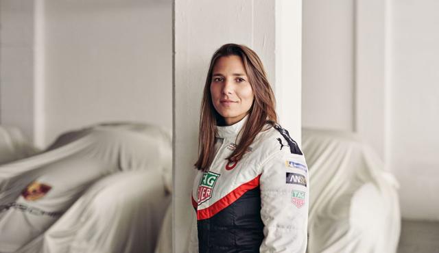 Die Schweizerin Simona De Silvestro fährt mit Klaus Bachler den zweiten Porsche (Foto Porsche) 