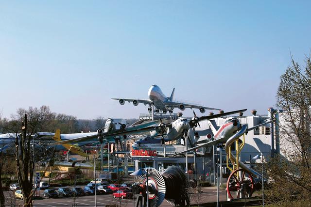 Blick vom Haupteingang des Technik Museums Speyer | Foto: ps
