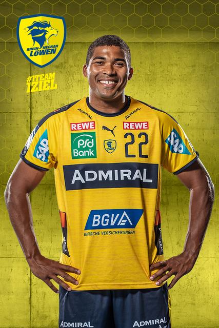 Mads Mensah Larsen läuft mit der Nummer 22 auf | Foto: ps