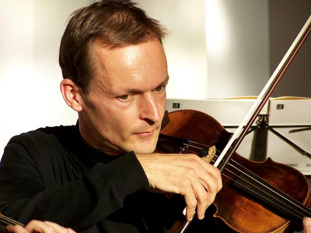 Fritz Burkhardt an der Barockgeige. | Foto: ps