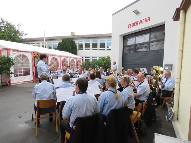 Symphonisches Blasorchester im Ausschank Feuerwehr