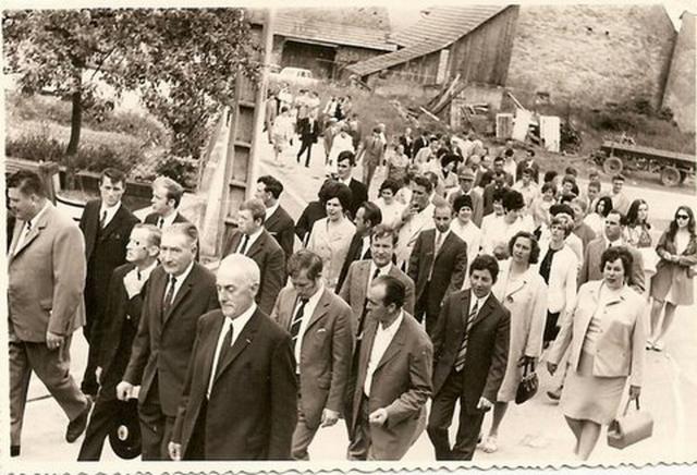 Der gemeinsame Spaziergang durch Waldhambach (Pfalz) beim ersten Treffen im Jahr 1970 | Foto: PS