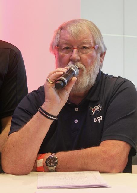 Udo Scholz, die "(Meister)-Stimme der Adler" seit über 20 Jahren.  | Foto: pete