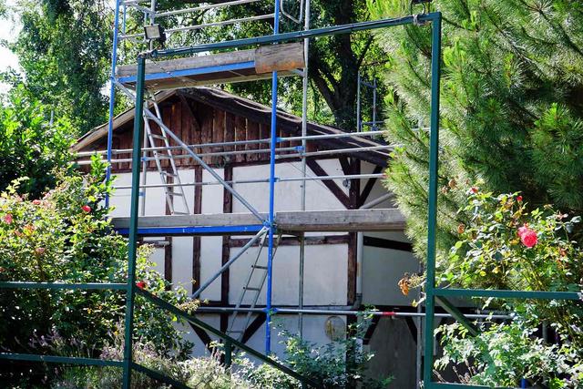 Regiehaus der Freilichtbühne mit Gerüst der Firma GSB Gerüstbau, Bobenheim-Roxheim | Foto: T. Andres (2020)