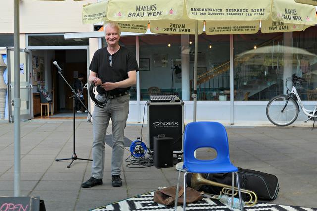 Haus-Chef Holger Wieneke bei der Arbeit | Foto: Brigitte Melder