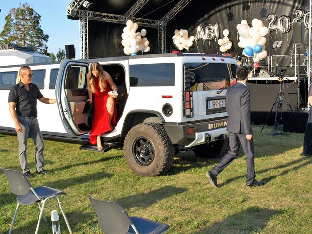 Ankunft der Abiturienten in der Limousine