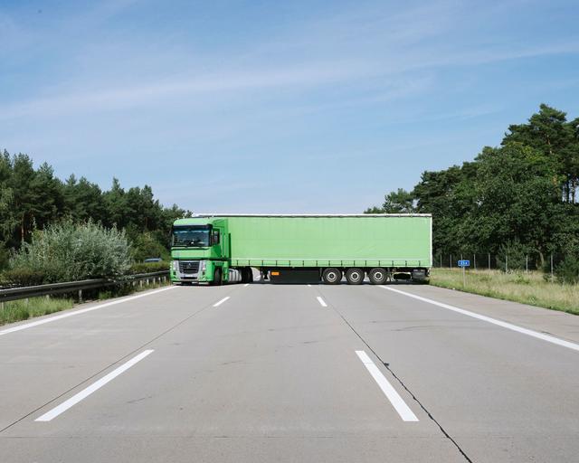 A2 – 4, aus der Serie Autobahn, 2014-2019 | Foto: Jörg Brüggemann