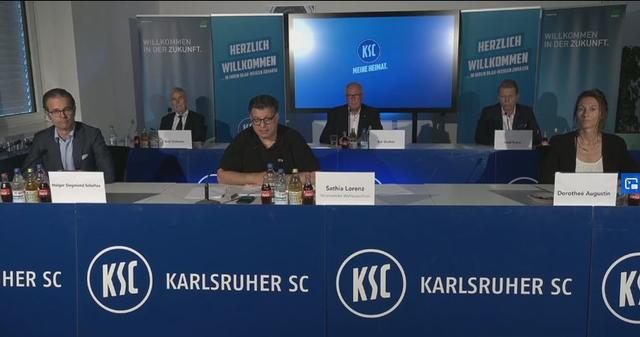 Die Kandidaten sind - mit Abstand - in einem Raum. Versammlungsleiter ist Sathia Lorenz, Vorsitzender des KSC-Wahlausschusses | Foto: Screenshot Mitgliederversammlung
