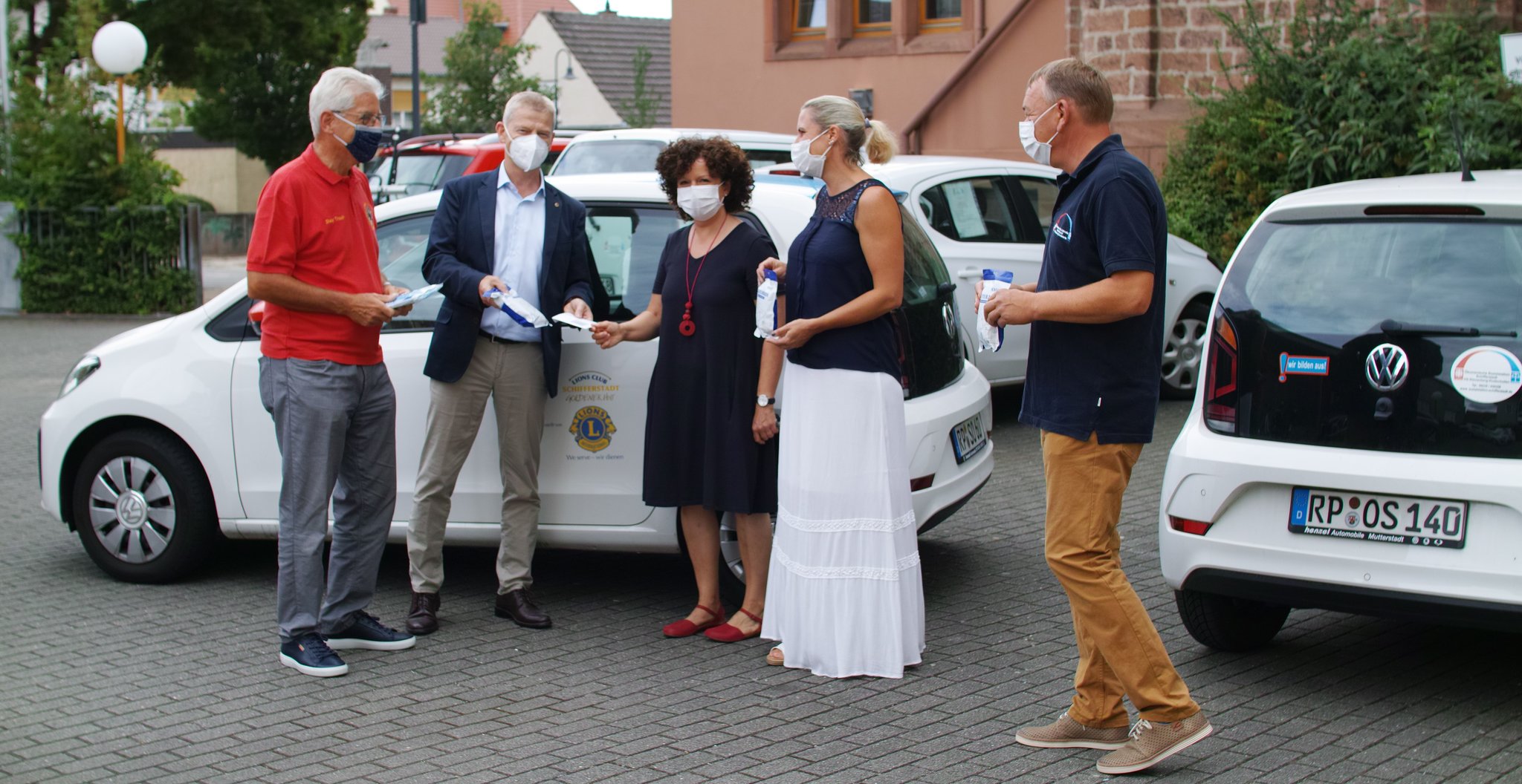 Lions Club Schifferstadt-Goldener Hut: Tausend Masken für Sozialstation - Schifferstadt