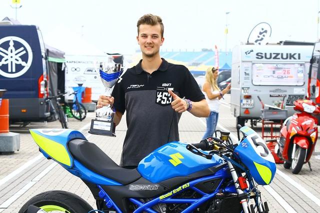 Nicolai Kraft aus Hockenheim gewinnt den Saisonauftakt in Assen