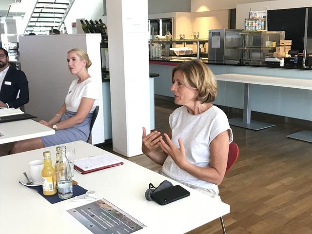 Ministerpräsidentin Malu Dreyer macht heute auf ihrer Sommertour Station bei der ITK Engineering GmbH in Rülzheim. | Foto: Bauer