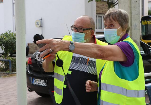 Der Seniorenbeirat Dudenhofen untersucht, wie seniorengerecht die Ortsmitte ist | Foto: Heike Schwitalla