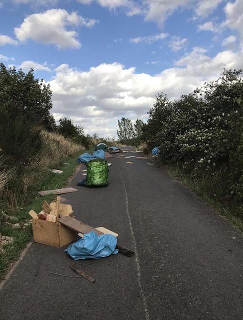 Illegale Sperrmüllentsorgung zwischen Unkenbach und Callbach
