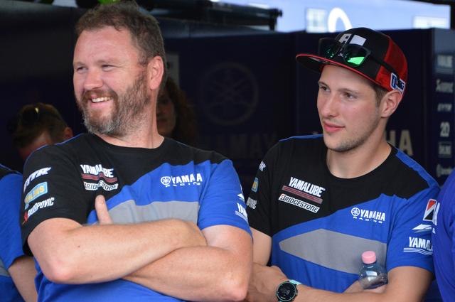 YART-Yamaha-Teamchef Mandy Kainz (links) und Pilot Marvin Fritz  (Foto Hermann Rüger)