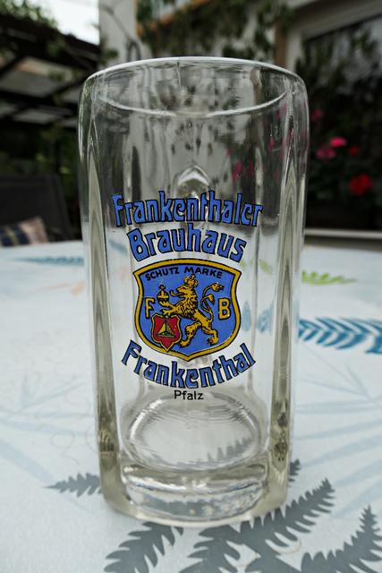 1-l-Glas mit 4 seitlichen Stegen wird noch liebend gerne angenommen | Foto: Brigitte Melder