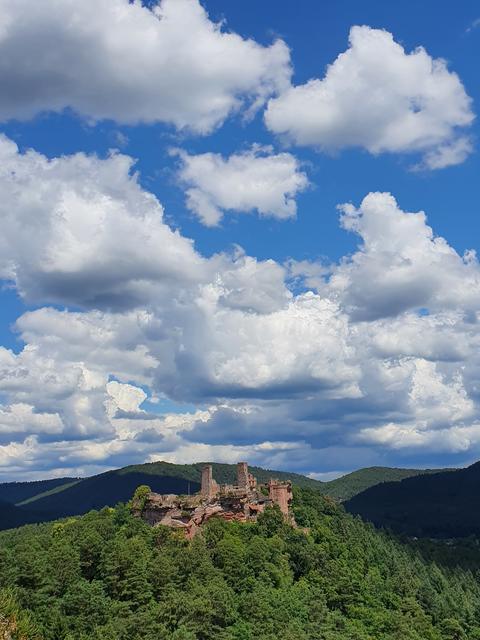 Burg bei Dahn im Pfälzer Wald