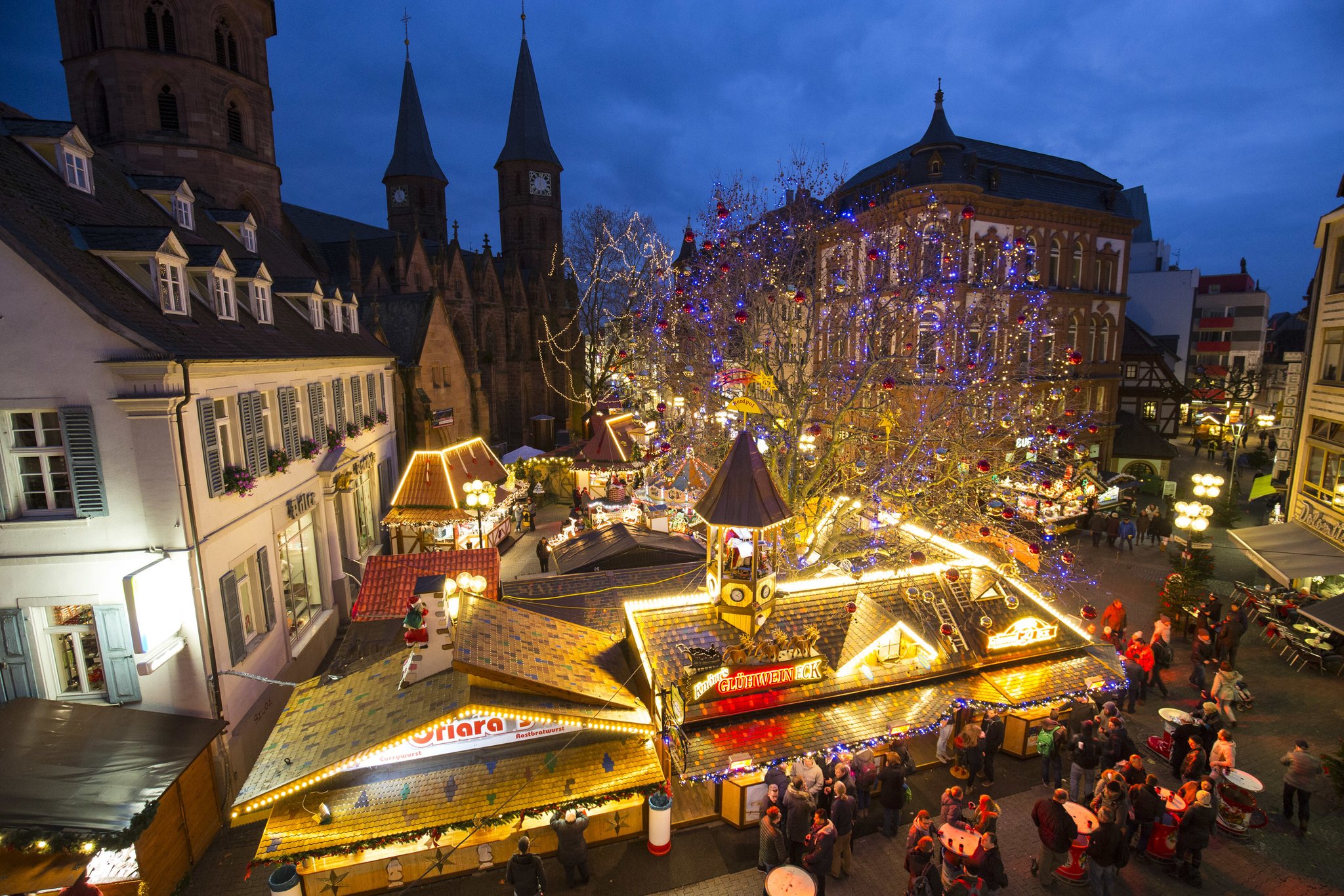 Lautrer Weihnachtsmarkt mal anders Über die ganze Innenstadt verteilt