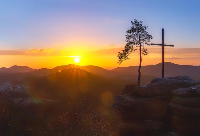 September 11: Ausblick vom Rötzenberg im Pfälzerwald | Foto: Jürgen Schneidmann