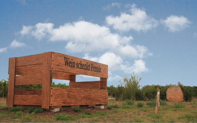 März 4: Größte Weinkiste der Welt in Geinsheim | Foto: Bianca Fath