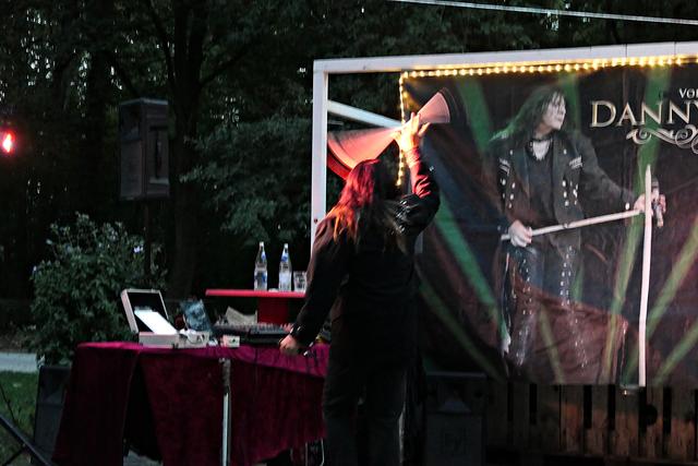 Dreht den Stab in rasender Geschwindigkeit | Foto: Brigitte Melder