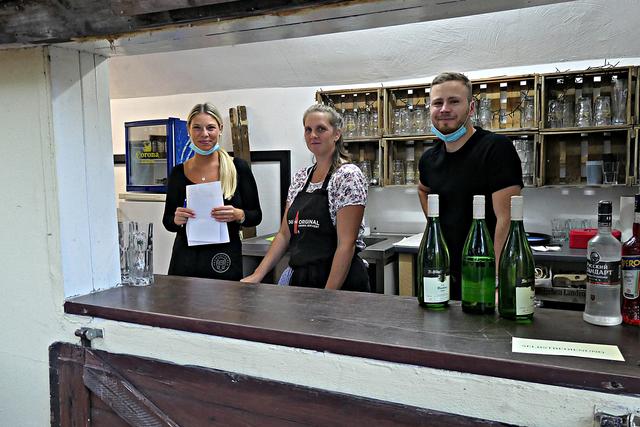 Das Personal kümmerte sich ums Wohlergehen | Foto: Brigitte Melder